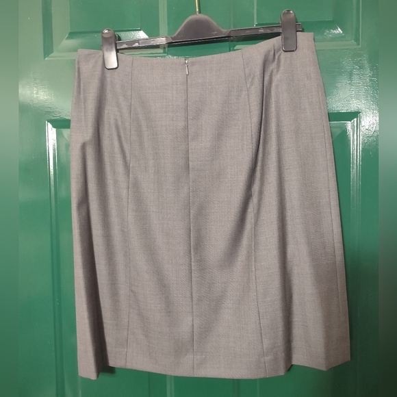 Brooks Brothers Medium Grey Wool Skirt - Picture 2 of 6
